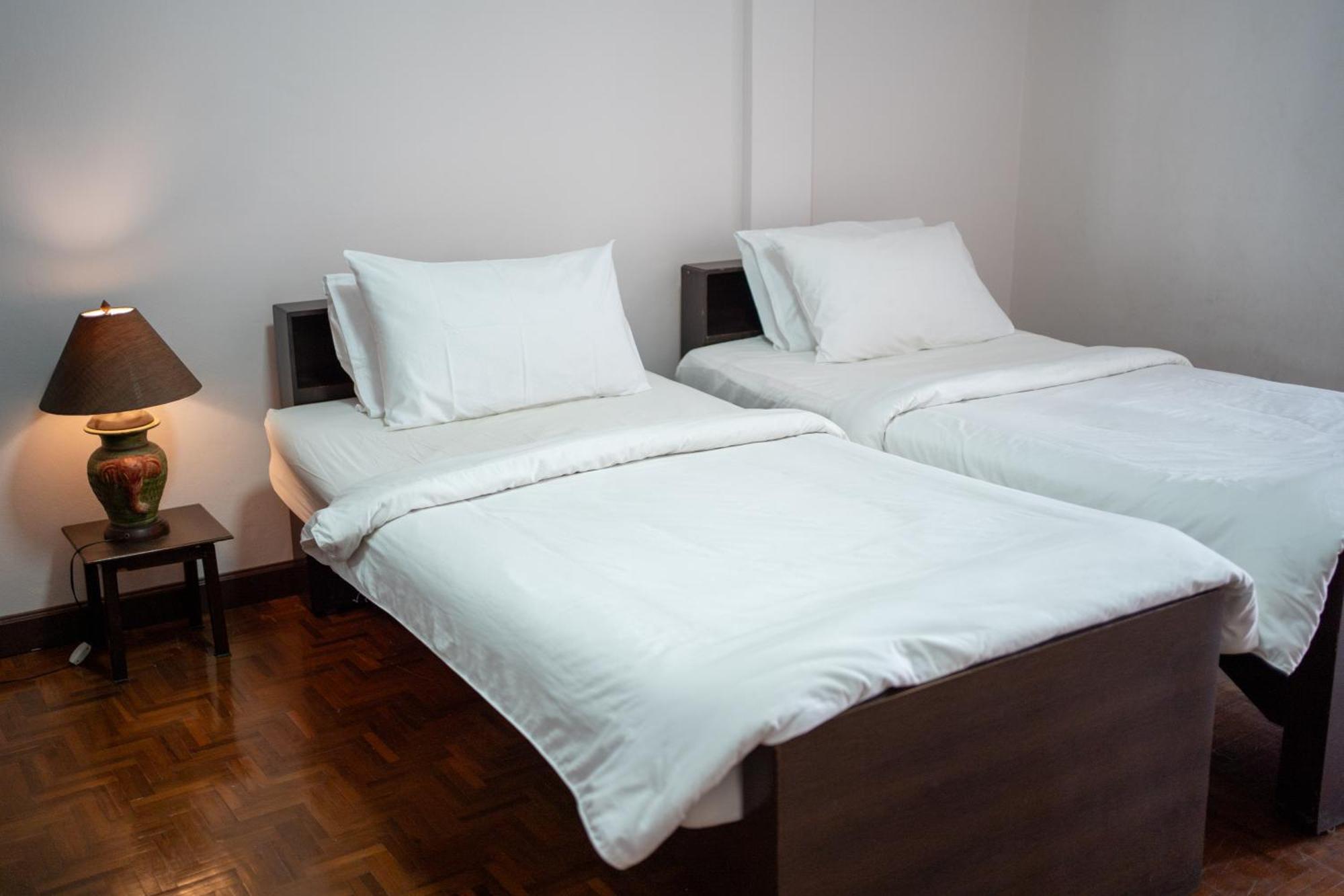สบาย เฮ้าส์ Hotel เชียงใหม่ ภายนอก รูปภาพ